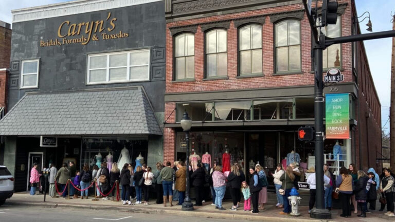 Caryn’s Bridal Dash-for-the-Dress Sale